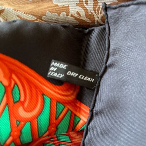 Gorgeous Italian Silk Scarf - Picture 8 of 8